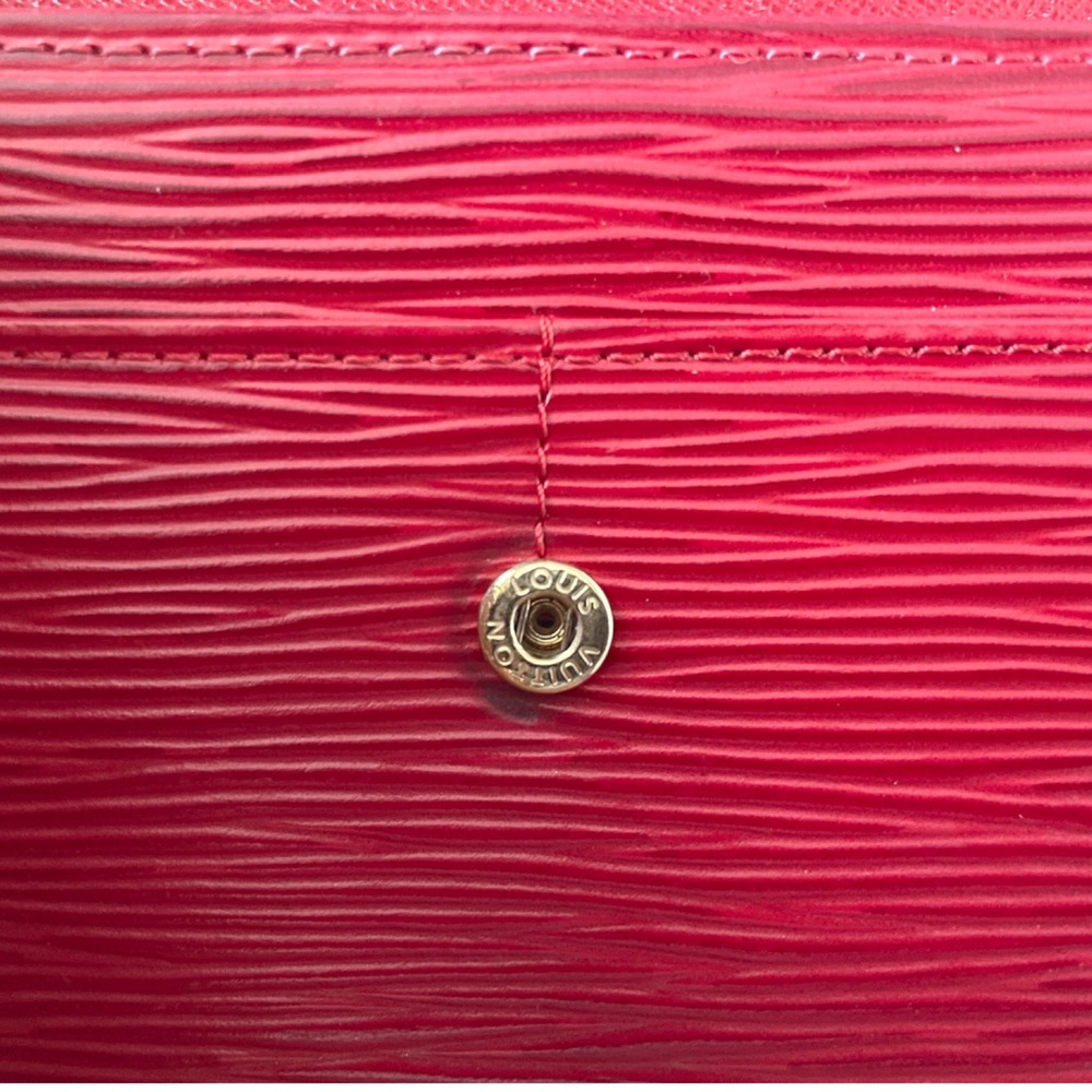Louis Vuitton Portefueille Sarah Wallet - Picture 12 of 16